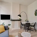 New Renovated Condo\'S @ Trendy South