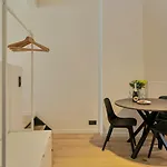 New Renovated Condo\'S @ Trendy South