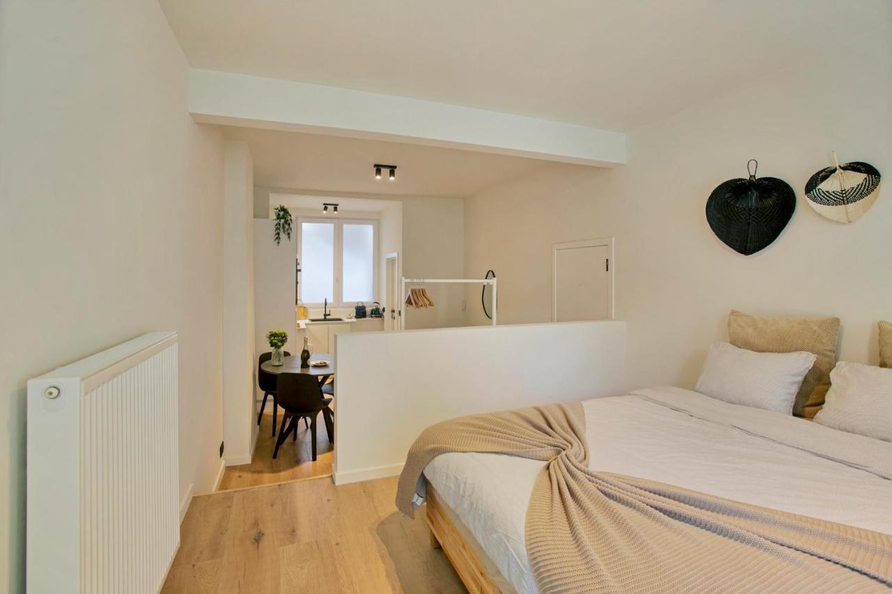 New Renovated Condo's @ Trendy South Appartement *