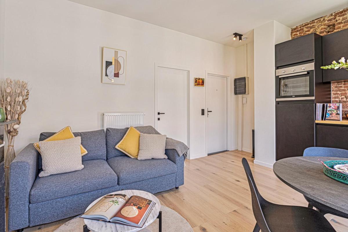New Renovated Condo's @ Trendy South * Antwerpen