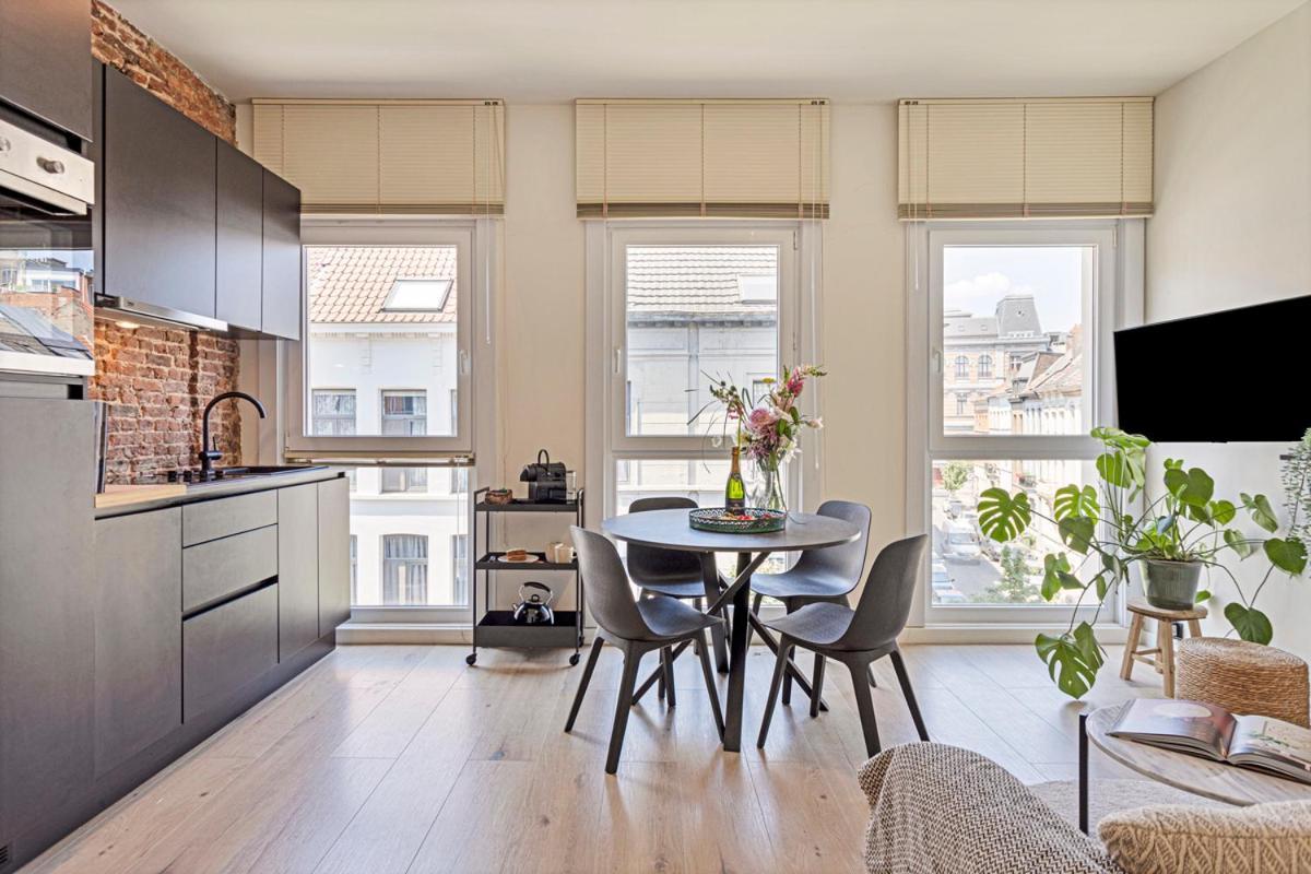 Appartement New Renovated Condo's @ Trendy South