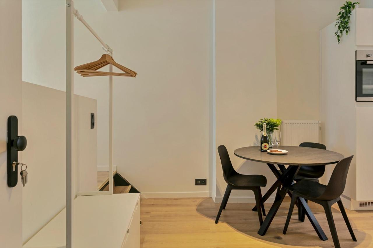 New Renovated Condo's @ Trendy South Appartement *